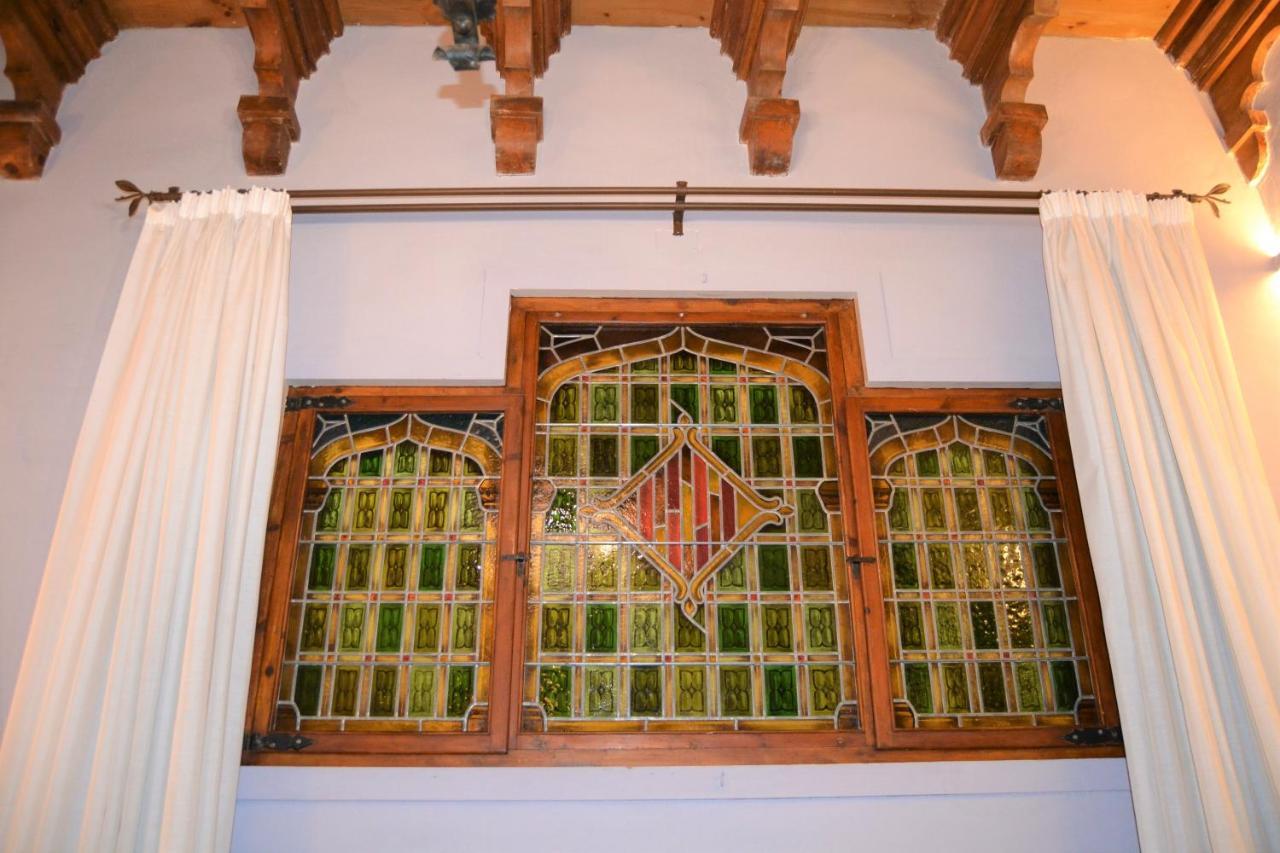 Lo Palauet De La Muralla Balaguer Bagian luar foto