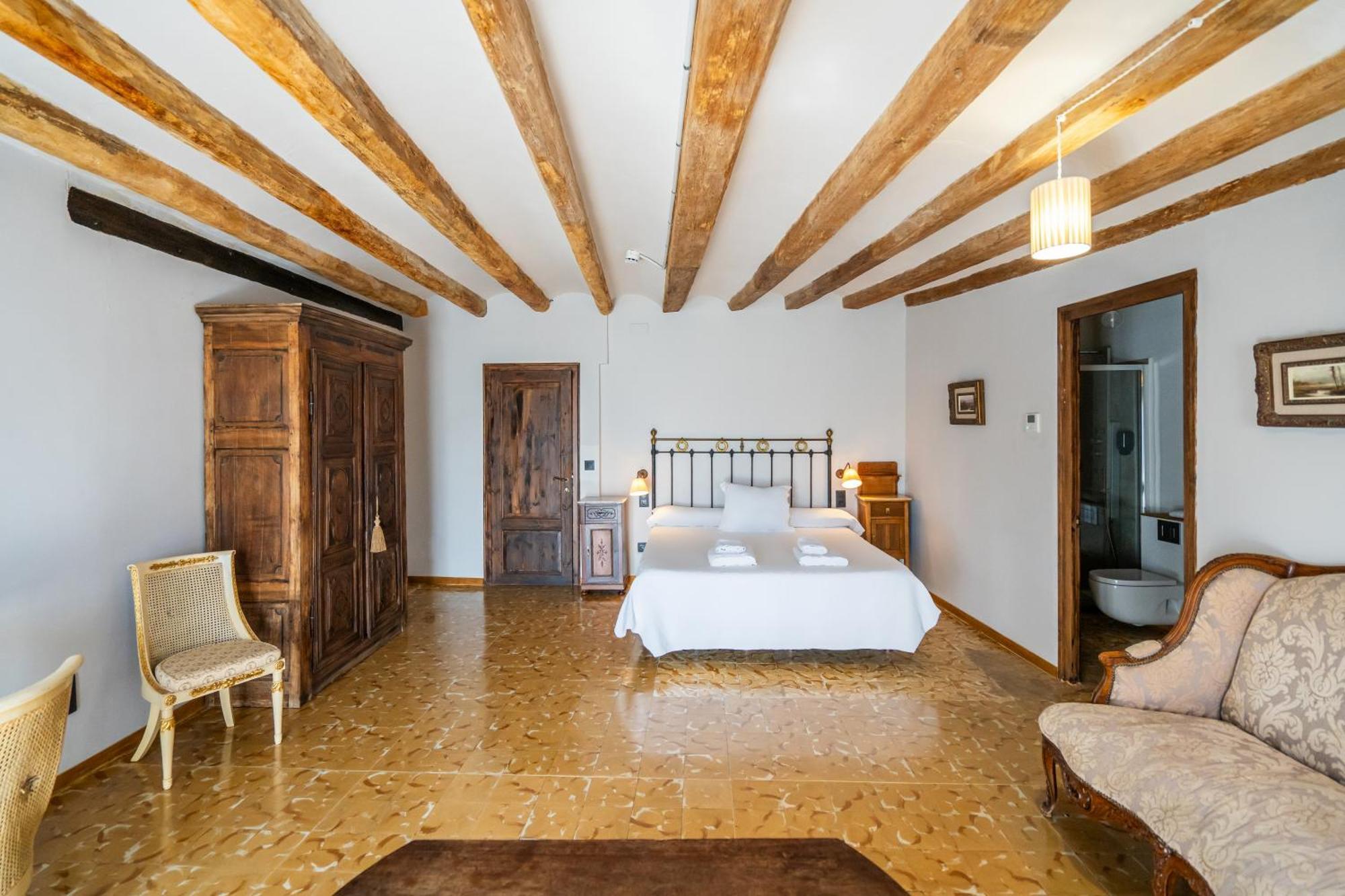 Lo Palauet De La Muralla Balaguer Bagian luar foto